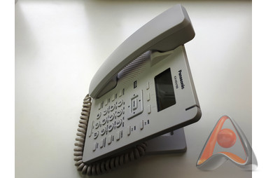 VoIP-телефон Panasonic KX-HDV100RUW с блоком питания (подержанный)