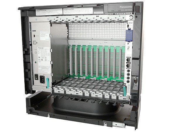 Комплект АТС Panasonic KX-TDE200RU в конфигурации: 16-внешних линий / 80-внутренних портов + 1 телеф